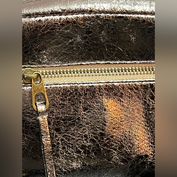 NWOT Women’s Metallic Pink Universal Thread Crossbody Purse - Picture 3 of 9